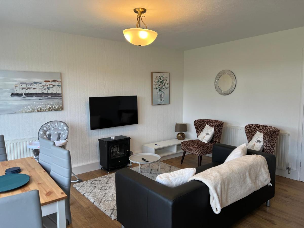 Chine Cottage Self-Catering Coastal Bungalow In Rural West Wight Freshwater Eksteriør billede
